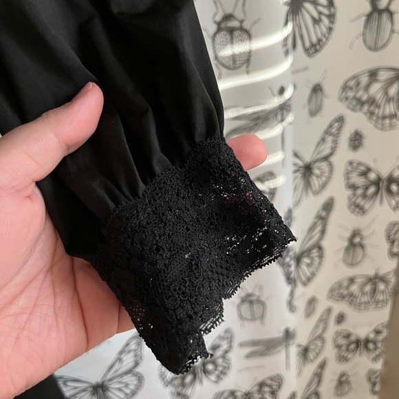 La Vie En Rose soft silky black long sleeve robe with lace details double tie - Picture 2 of 3